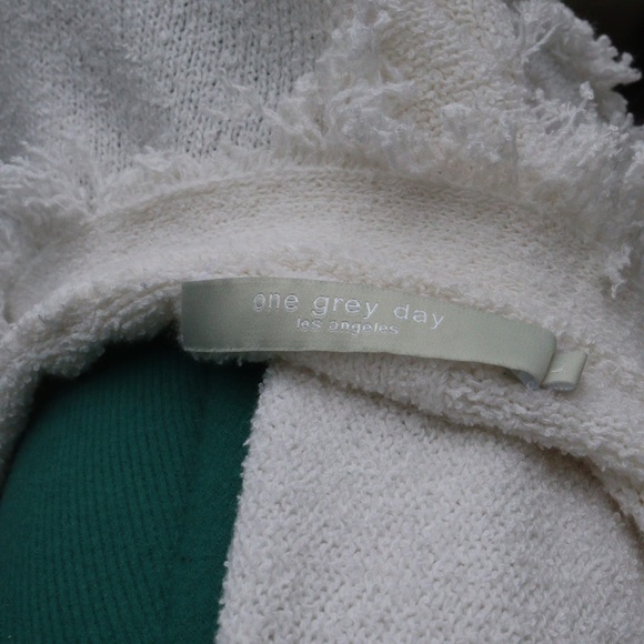 One Grey Day Long White Cardigan - Picture 6 of 6